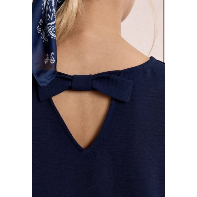 T-SHIRT À NOEUD