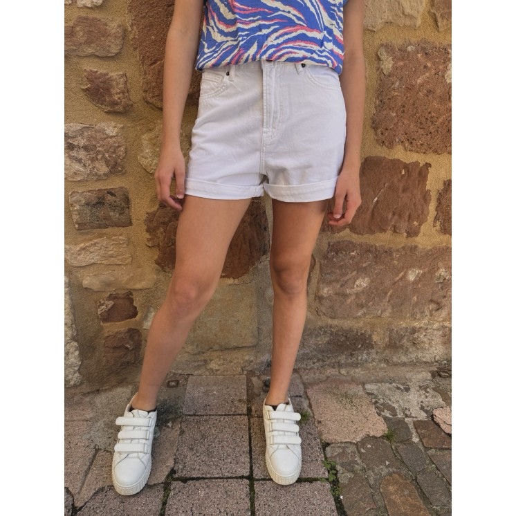 SHORT LUCY