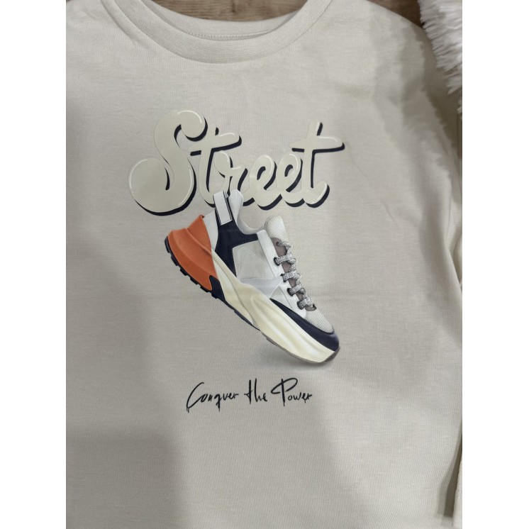 T SHIRT STREET